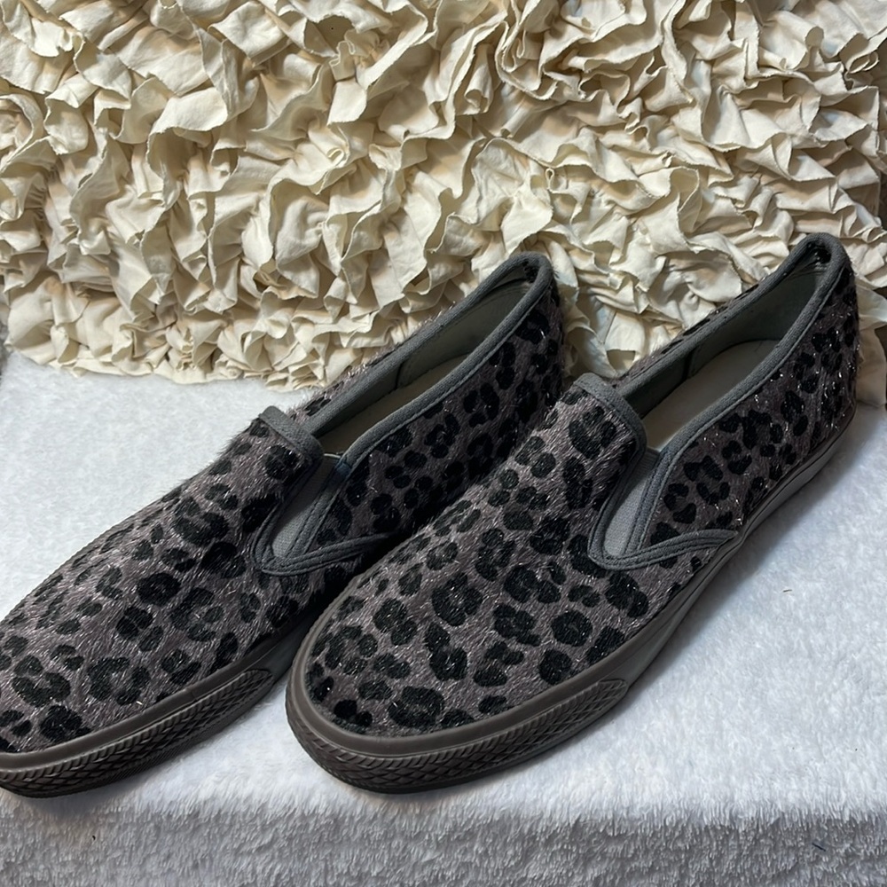 Bucco Capensis Leopard 🐆 Print  Grey /Black Slip on Sneakers